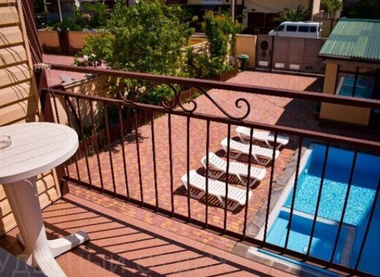 Гостевой дом «Петергоф»   п.Лазаревское 2